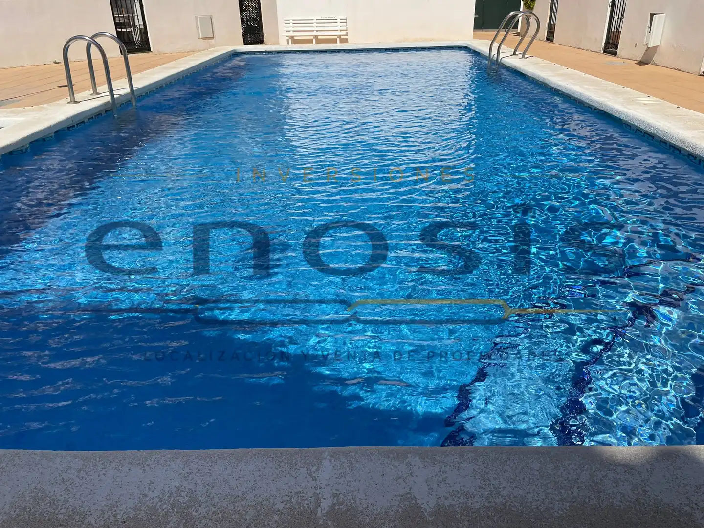 Schwimmbecken von Einfamilien-Reihenhaus zum Verkauf in Torre-Pacheco mit Klimaanlage, Terrasse und Möbliert