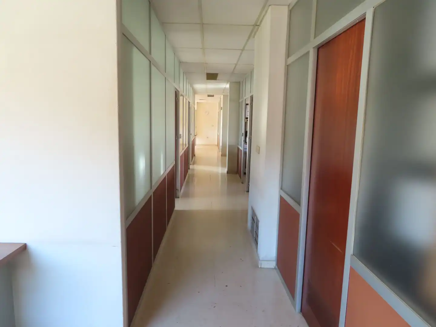 Büro zur Miete in Cartagena mit Klimaanlage und Möbliert