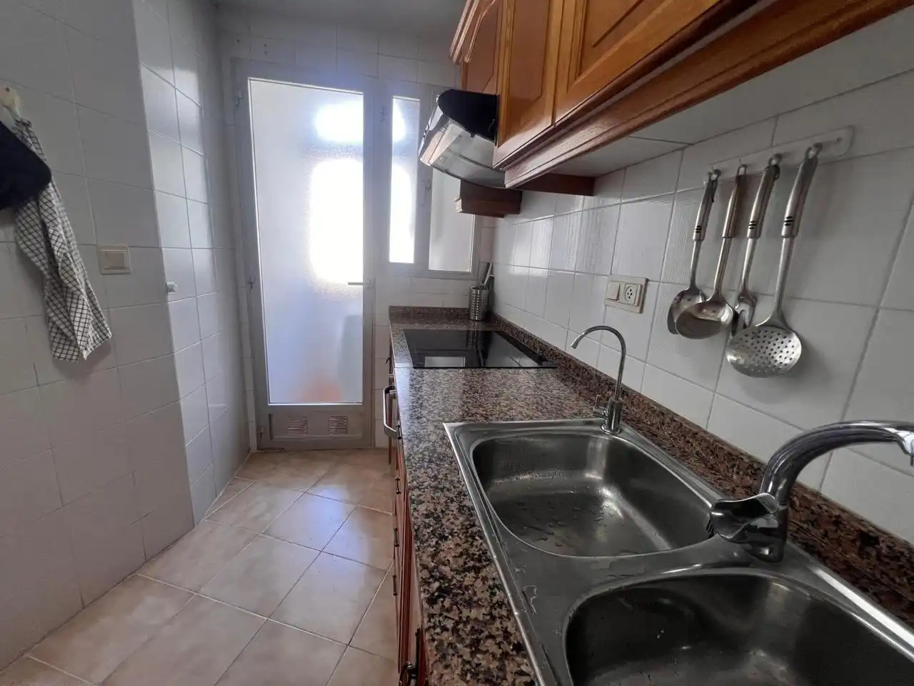 Habitació a calle de Torrevella, La Raïosa