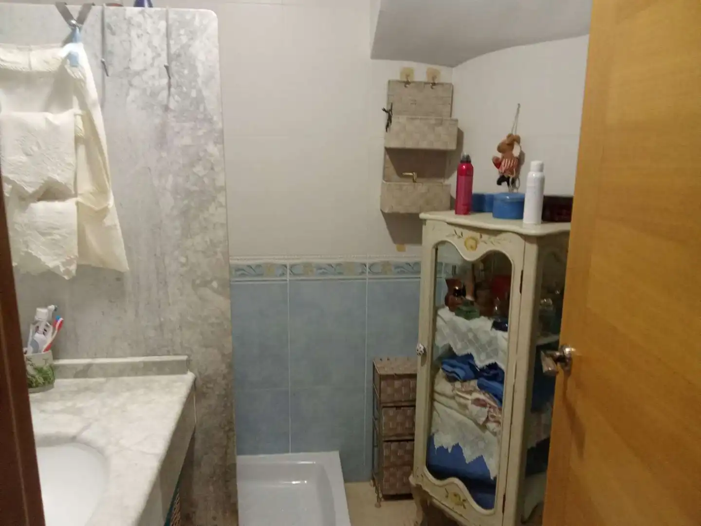 Badezimmer von Maisonette zum Verkauf in Oropesa del Mar / Orpesa mit Klimaanlage, Schwimmbad und Möbliert