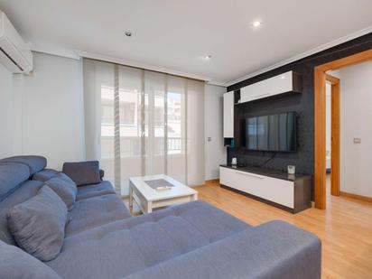 Sala d'estar de Apartament en venda en Torrevieja amb Aire condicionat i Terrassa