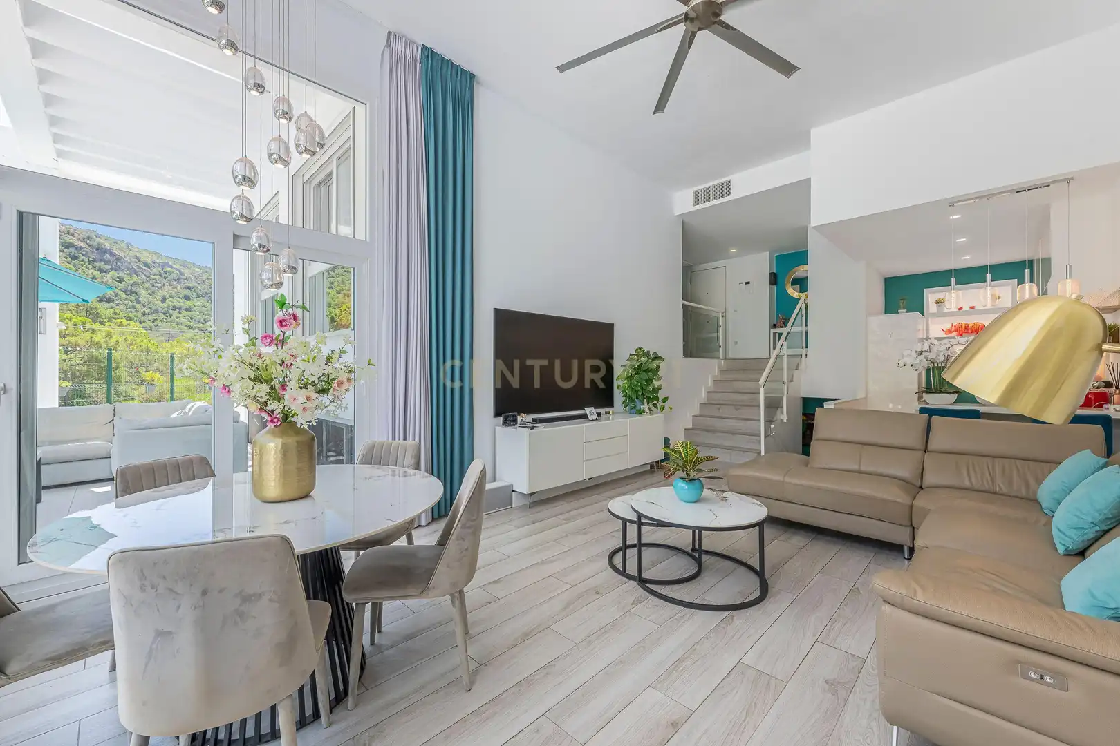 Sala de estar de Apartamento en venta en Benahavís con Aire acondicionado, Trastero y Lavadora