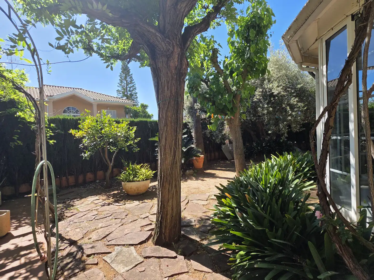 Jardí de Casa adosada en venda en Benicasim / Benicàssim amb Calefacció, Jardí privat i Terrassa