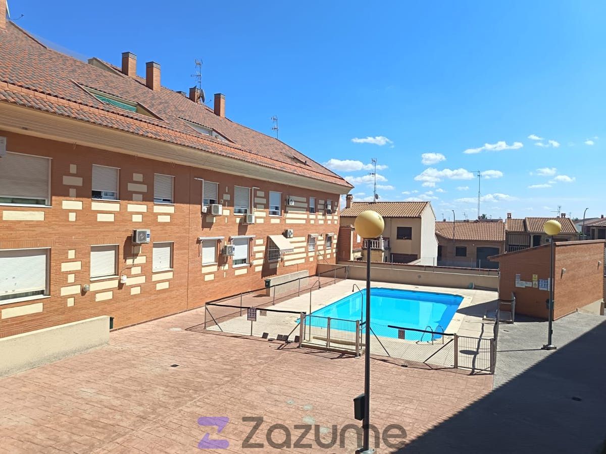 Piscina de Apartament de lloguer en Gerindote amb Aire condicionat, Calefacció i Traster