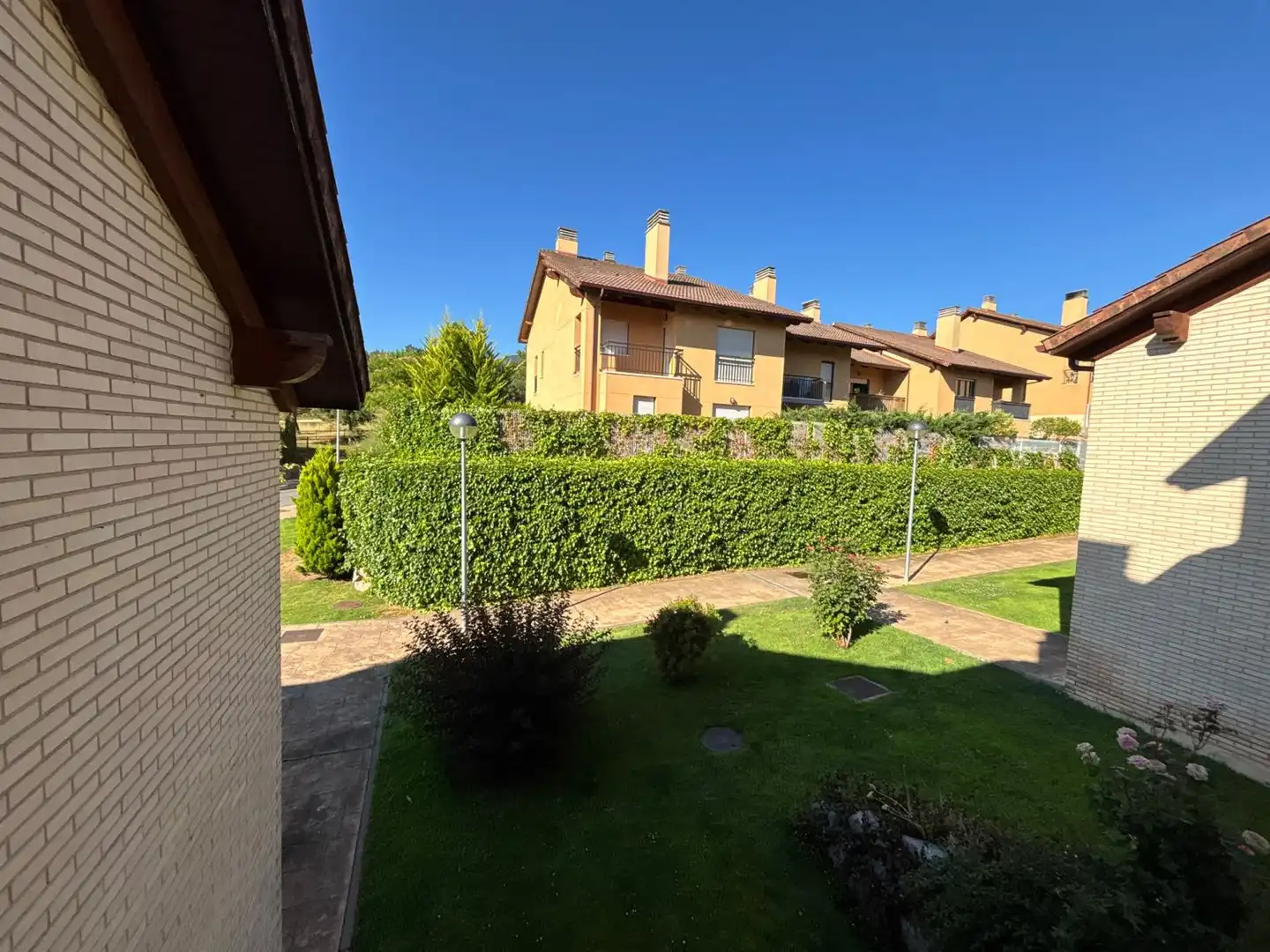 Jardín de Dúplex en venta en Sojuela con Calefacción, Terraza y Trastero
