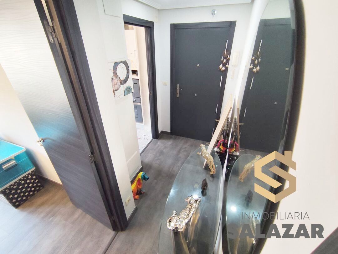 Piso en venta en Castro-Urdiales con Calefacción, Trastero y Balcón