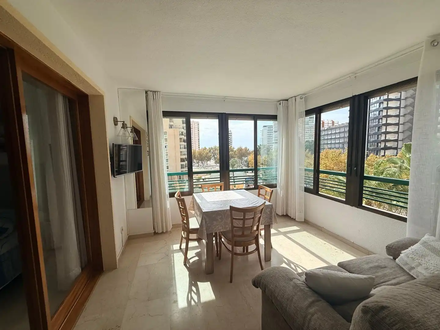 Apartment with pool for sale in Playa de Levante, imagen 3