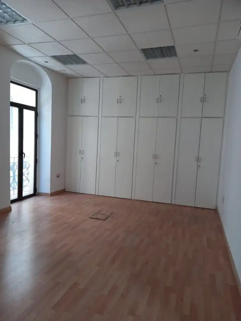 Schlafzimmer von Büro zur Miete in Córdoba