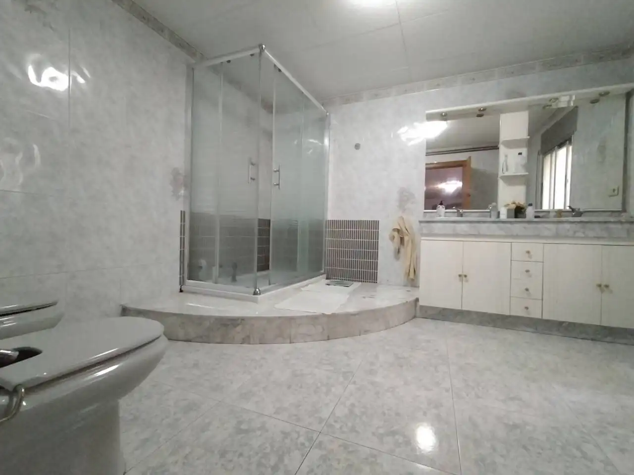 Bany de Casa o xalet en venda en Terrassa amb Calefacció i Terrassa
