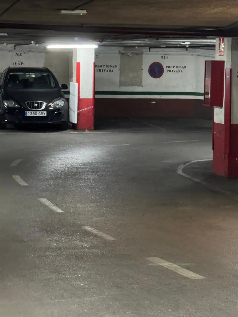 Einzelparkplatz mit Aufzug zur Miete in Carrer de la Diputació, imagen 5