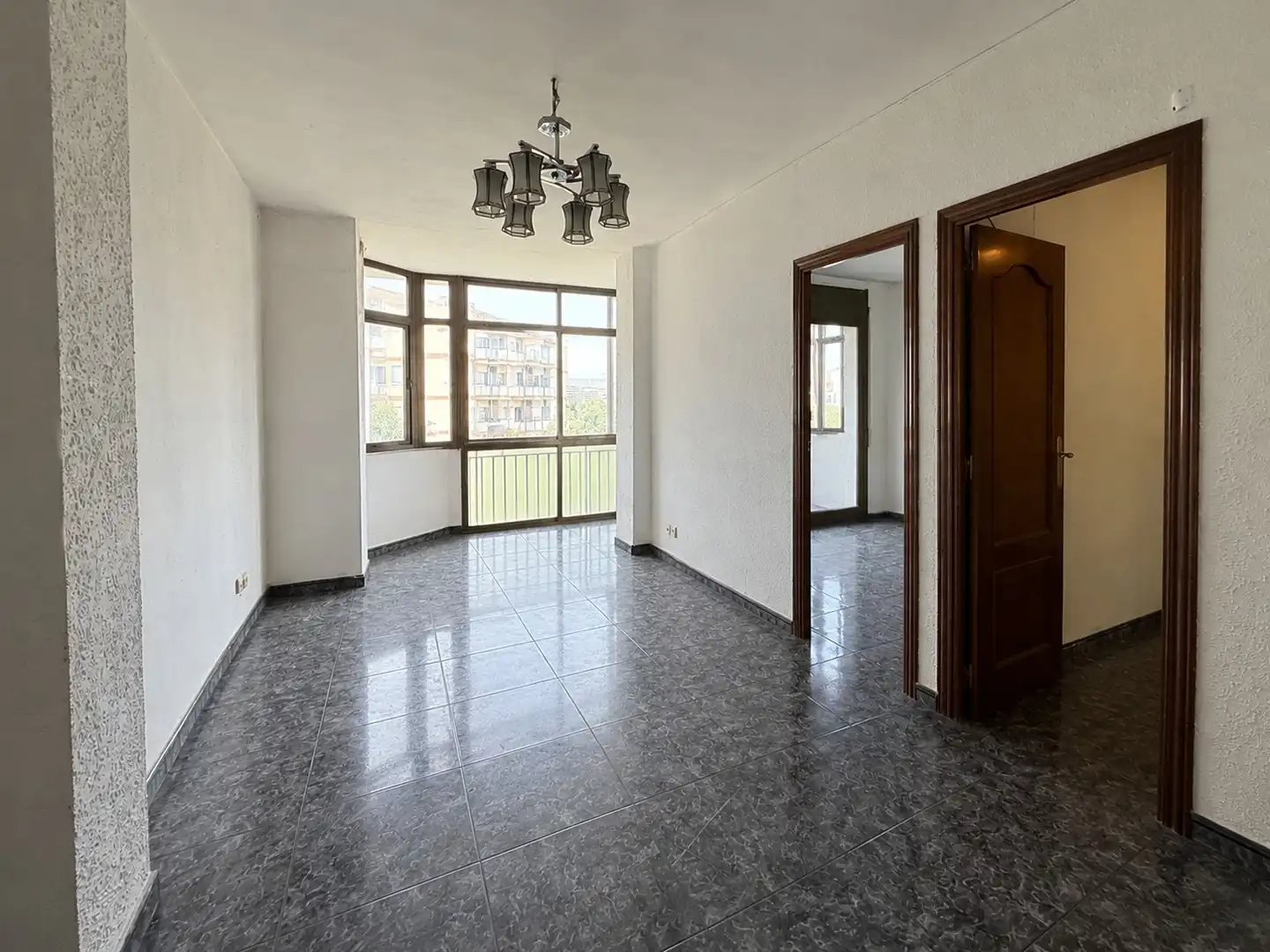 Piso en venta en Barcelona con Balcón