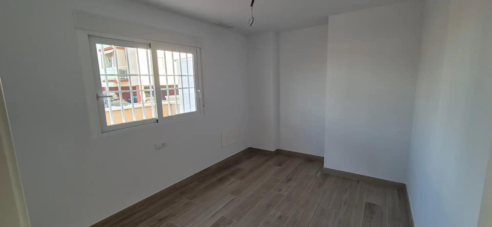 Schlafzimmer von Erdgeschoss zum Verkauf in Guardamar del Segura mit Terrasse, Abstellraum und Gemeinschaftspool