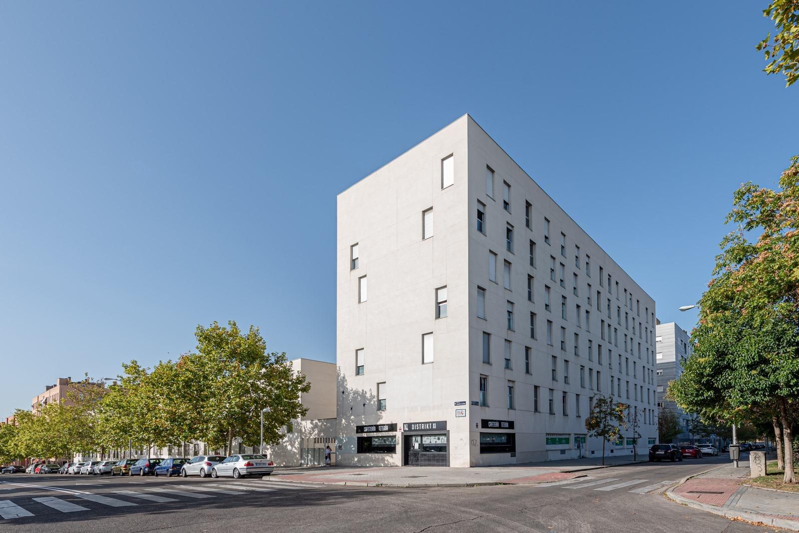 Exterior view of Flat to rent in  Madrid Capital  with Storage room