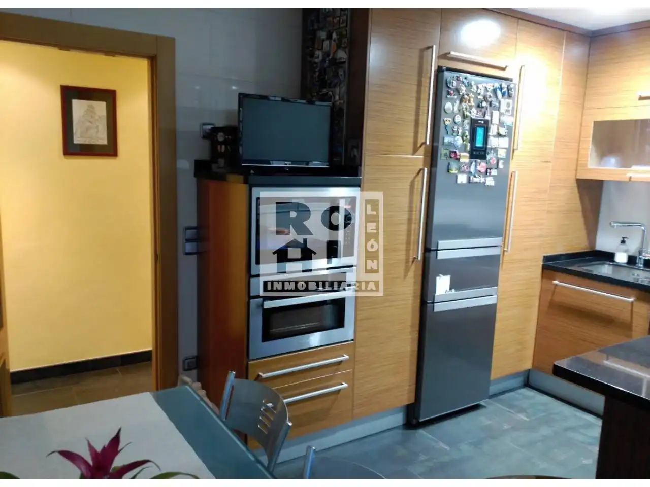 Kitchen of Apartments for sale in León Capital   with Heating and Parquet flooring