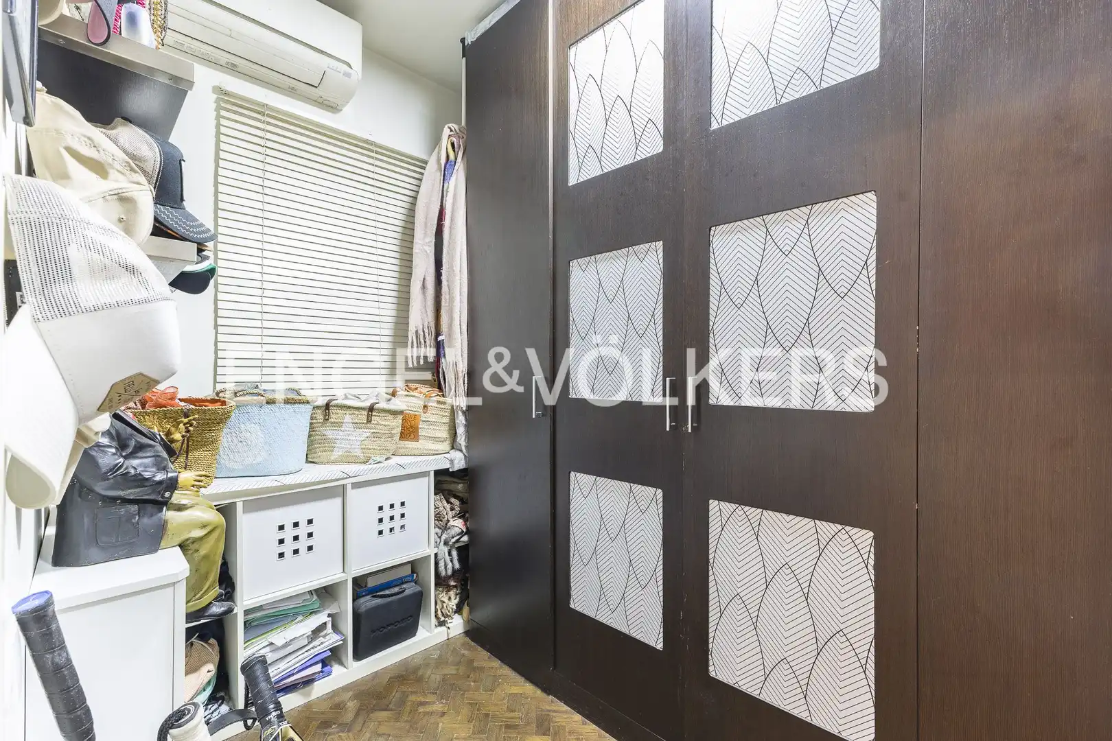 Habitación de Piso en venta en L'Hospitalet de Llobregat con Aire acondicionado, Calefacción y Parquet