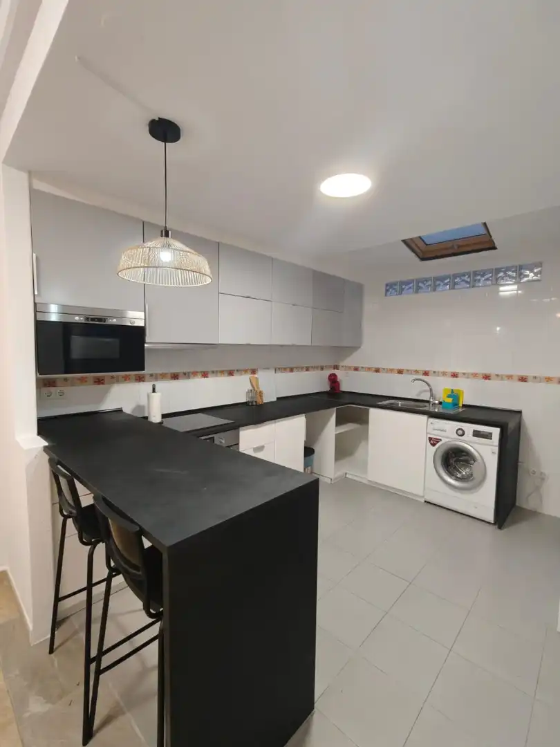 Cuina de Planta baixa de lloguer en Torrevieja amb Aire condicionat, Calefacció i Terrassa