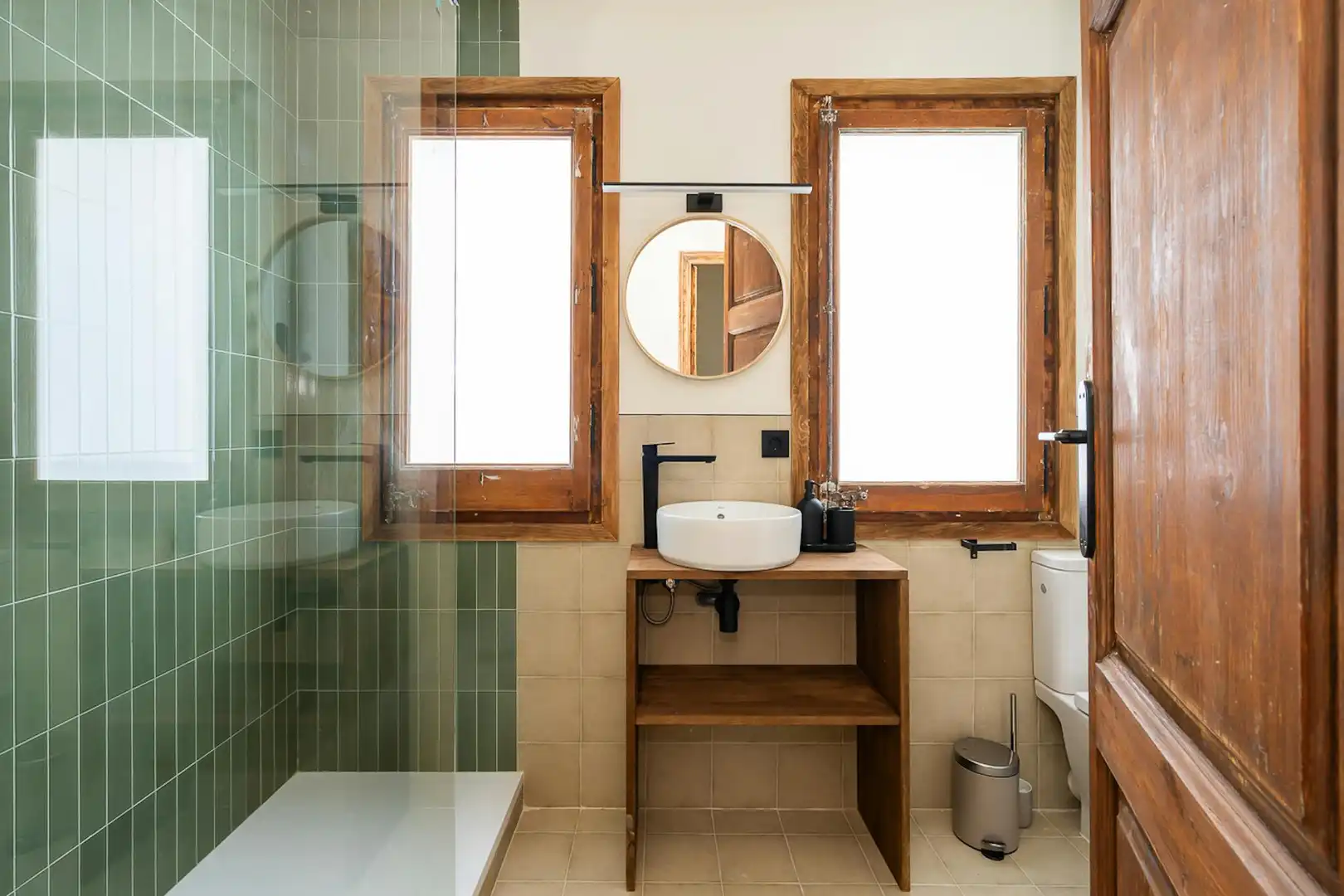 Baño de Piso de alquiler en Barcelona con Aire acondicionado, Calefacción y Amueblado