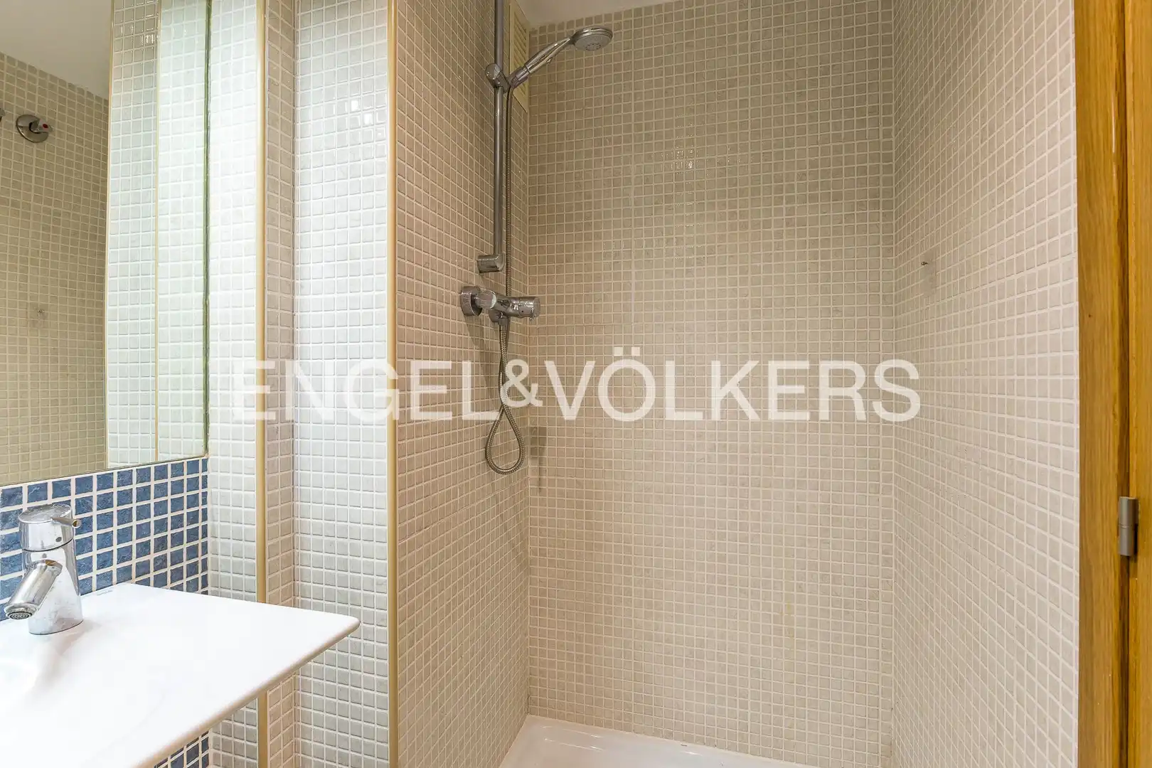 Bany de Apartament en venda en Cubelles amb Aire condicionat, Calefacció i Terrassa