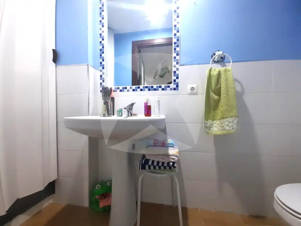 Bany de Casa adosada en venda en Badajoz amb Aire condicionat, Terrassa i Piscina