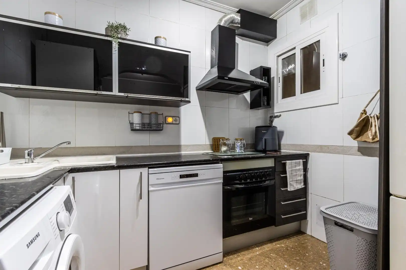 Kitchen of Flat for sale in Sabadell  with Heating, Storage room and Balcony