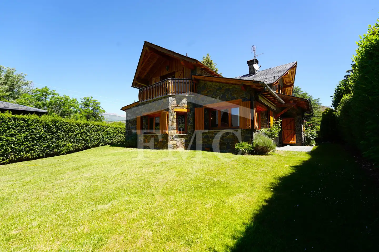 Vista exterior de Casa o chalet en venta en Llívia con Calefacción, Jardín privado y Parquet