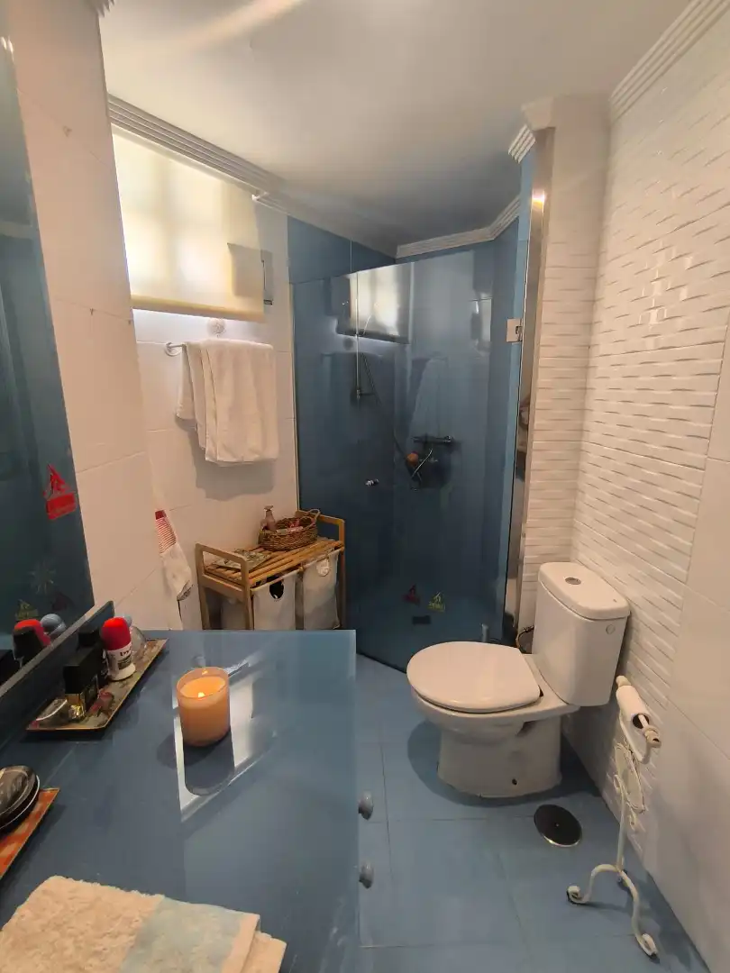 Baño de Piso en venta en Pontevedra Capital  con Calefacción, Parquet y Horno