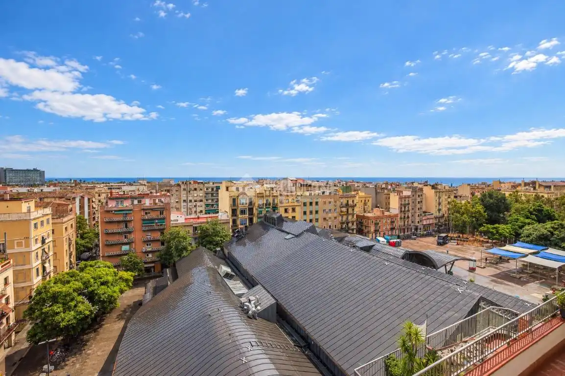 Außenansicht von Wohnung zum Verkauf in Barcelona