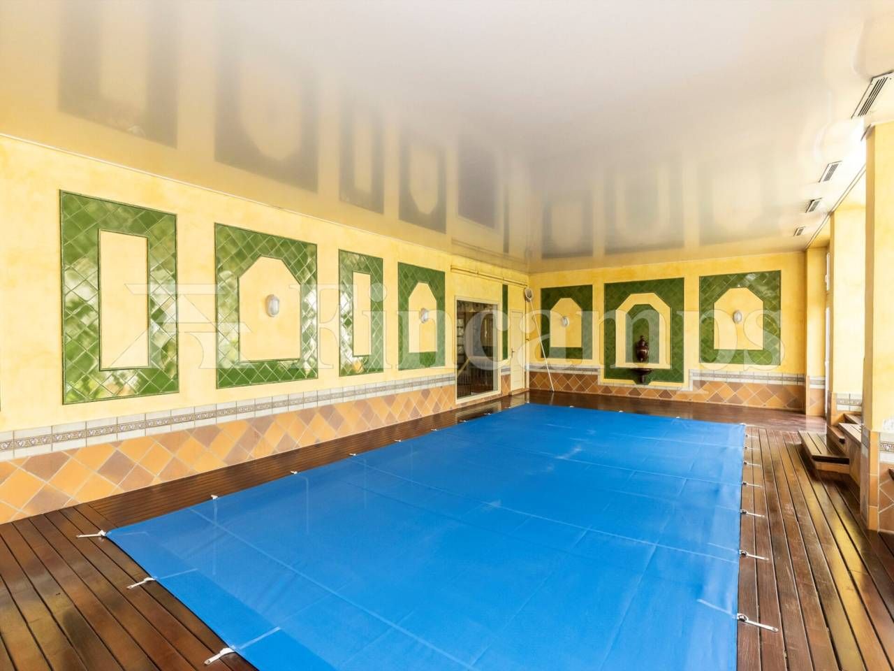 Piscina de Casa o xalet en venda en Sabadell amb Aire condicionat, Calefacció i Jardí privat