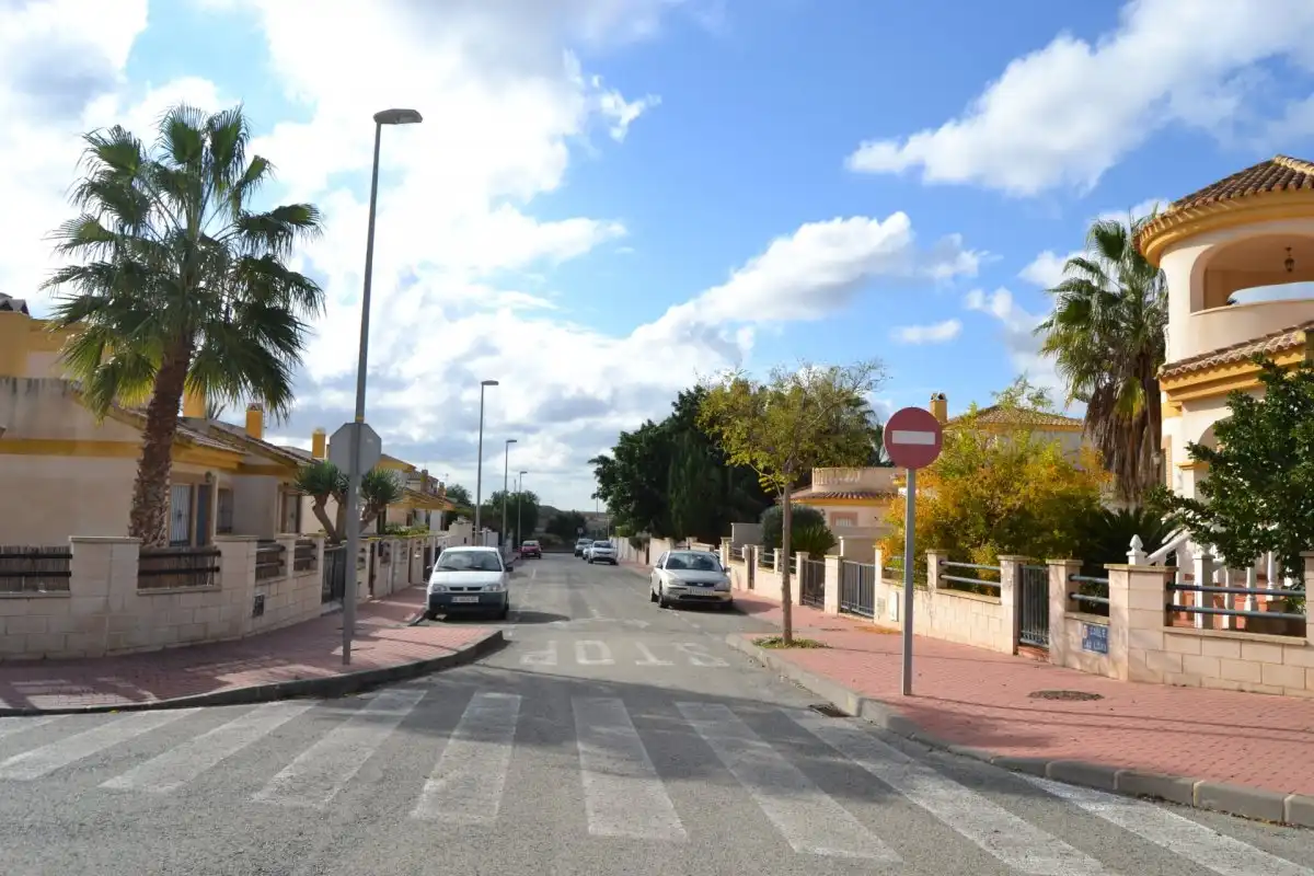 Vista exterior de Local en venta en Murcia