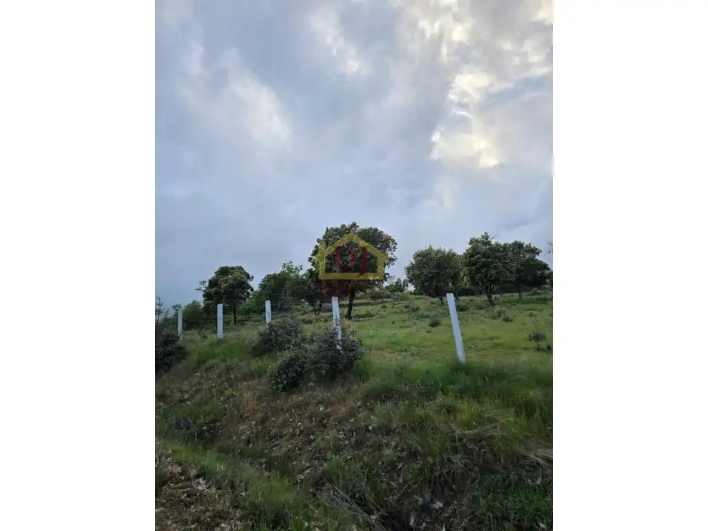Finca rústica en venta en La Rinconada de la Sierra 
