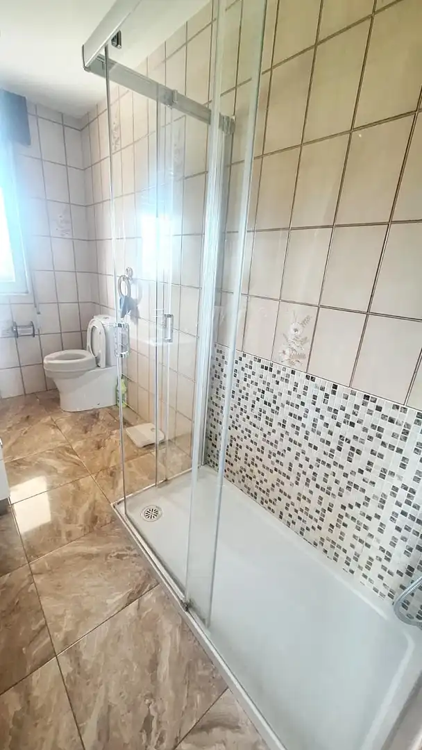 Baño de Casa o chalet en venta en Camponaraya con Calefacción, Jardín privado y Terraza