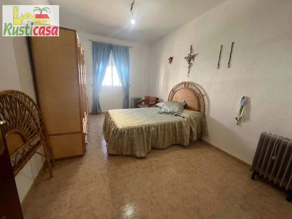 Habitación de Casa o chalet en venta en Baños de la Encina con Terraza, Amueblado y Balcón