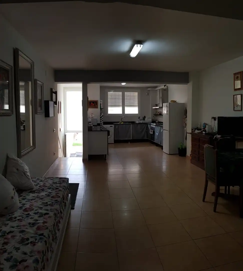 Küche von Einfamilien-Reihenhaus zum Verkauf in Cardedeu mit Privatgarten und Terrasse