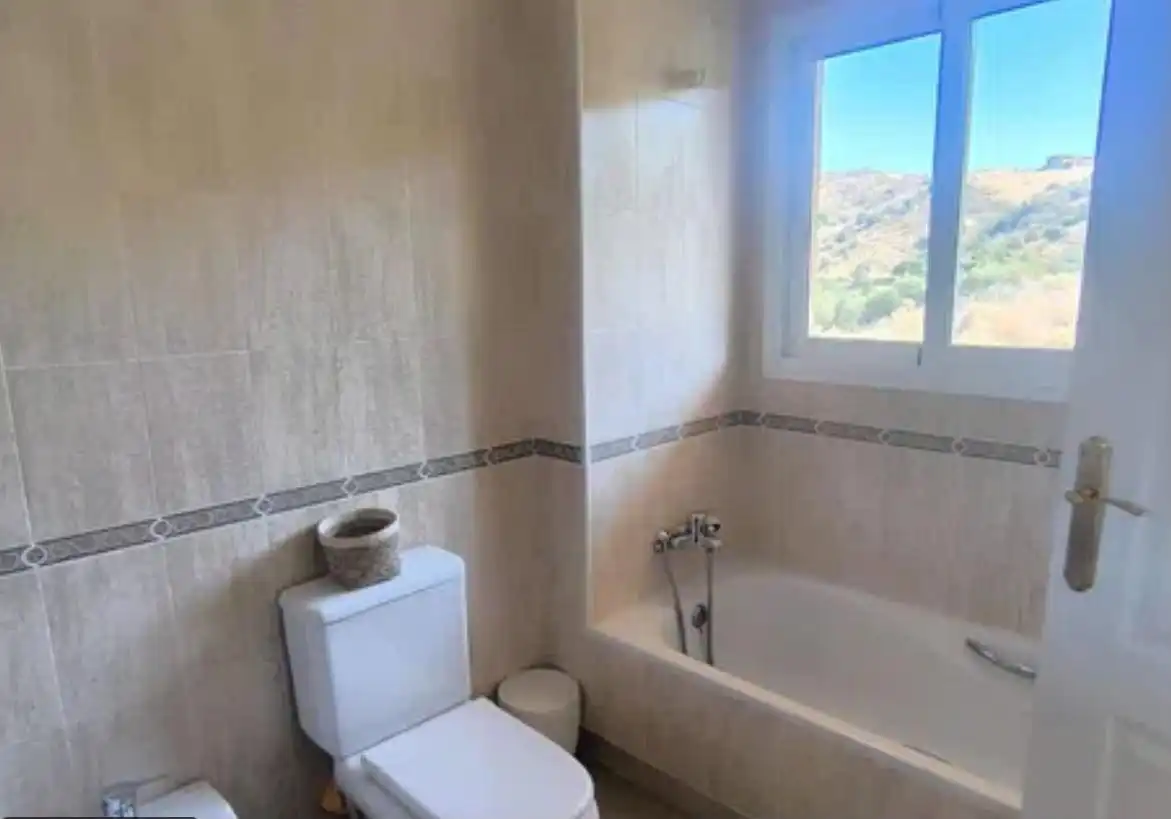 Flat with pool for sale in Calahonda, imagen 17
