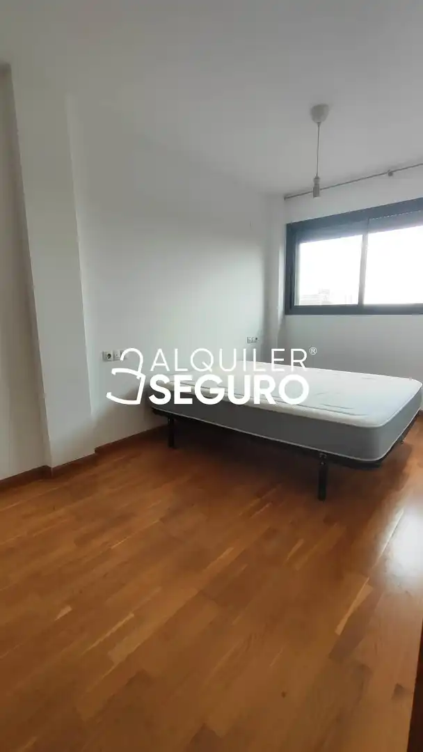 Habitación de Estudio de alquiler en Valencia con Aire acondicionado y Calefacción