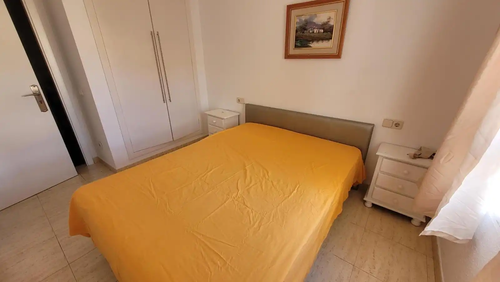 Schlafzimmer von Dachboden zum Verkauf in L'Alfàs del Pi mit Klimaanlage, Terrasse und Möbliert