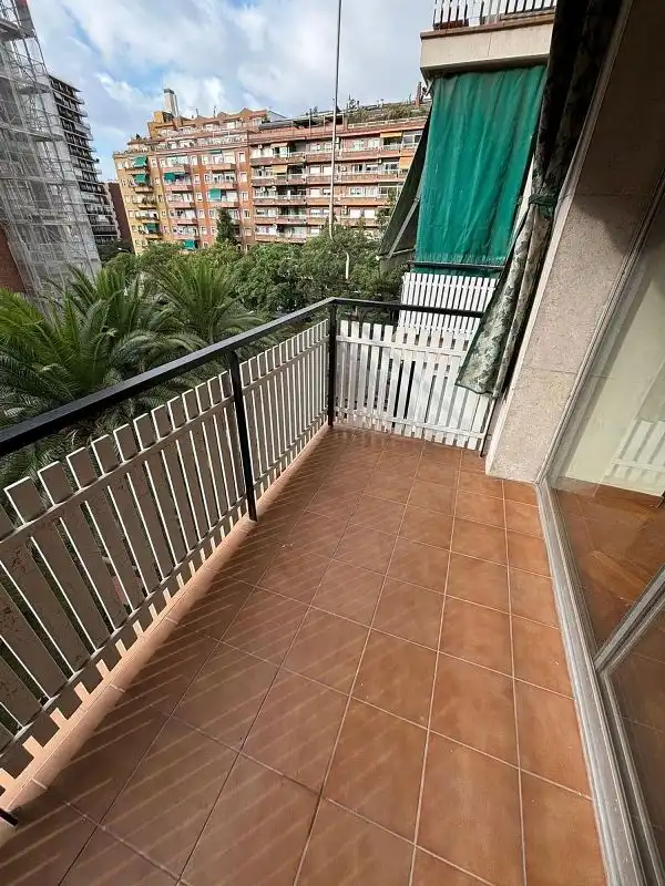 Terrassa de Pis en venda en Barcelona amb Aire condicionat, Calefacció i Jardí privat