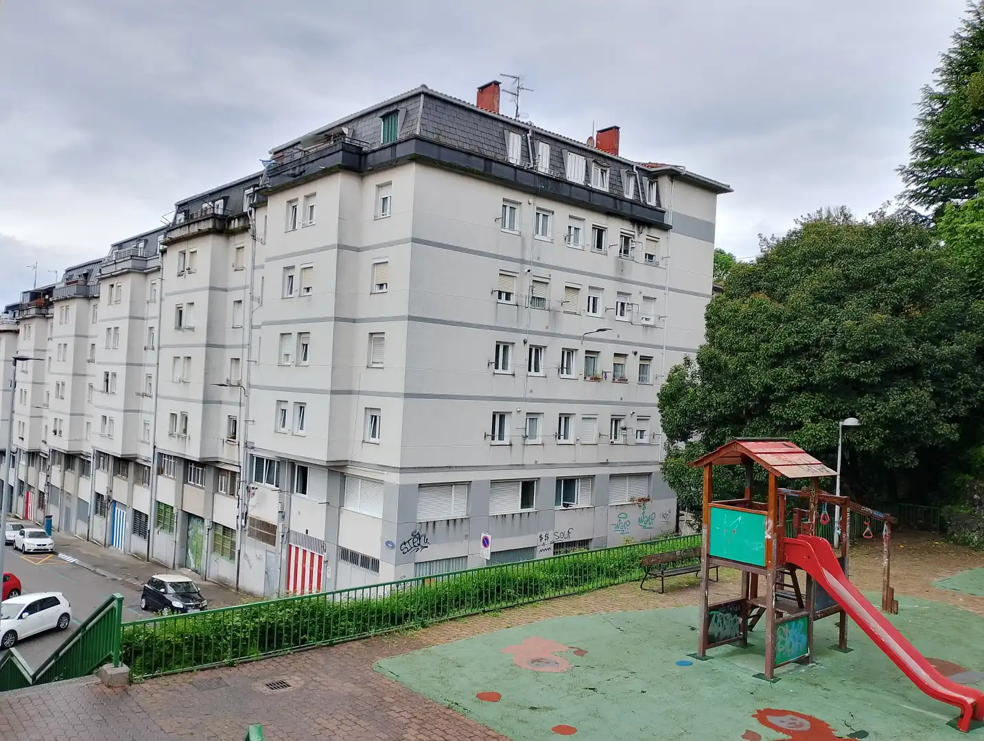 Vista exterior de Pis de lloguer en Donostia - San Sebastián  amb Calefacció, Parquet i Moblat