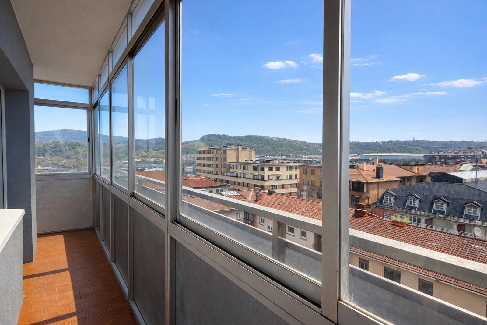 Vista exterior de Pis en venda en Lasarte-Oria amb Terrassa