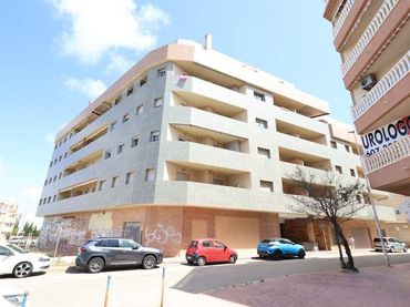 Apartamento con ascensor en venta en La Mata