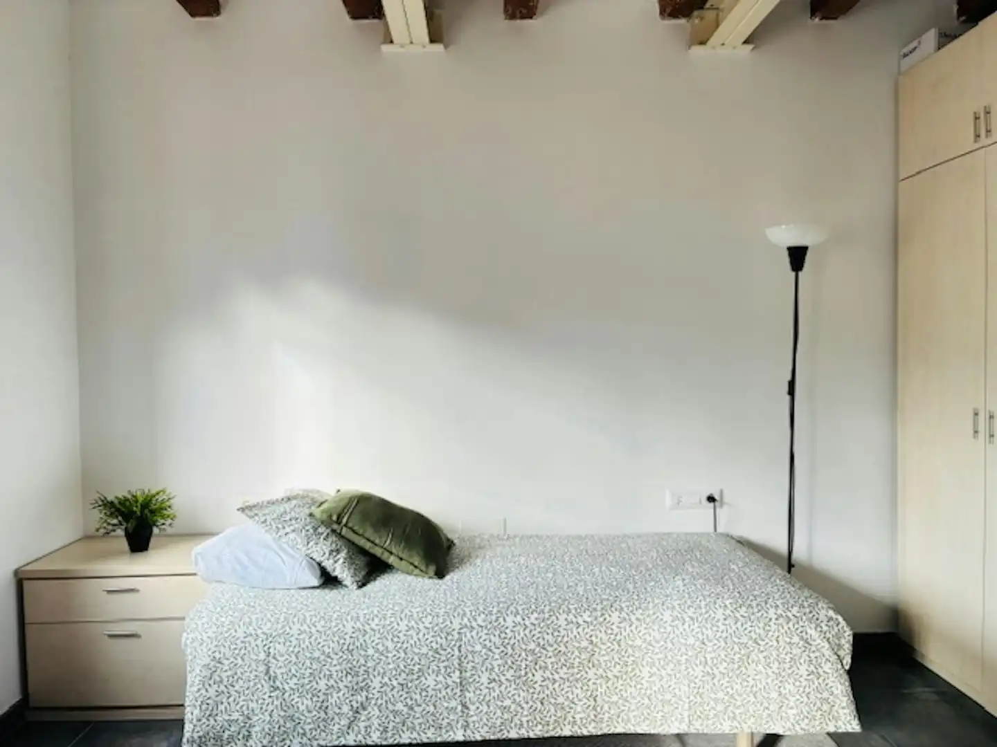 Habitación de Piso de alquiler en Barcelona con Aire acondicionado, Calefacción y Amueblado