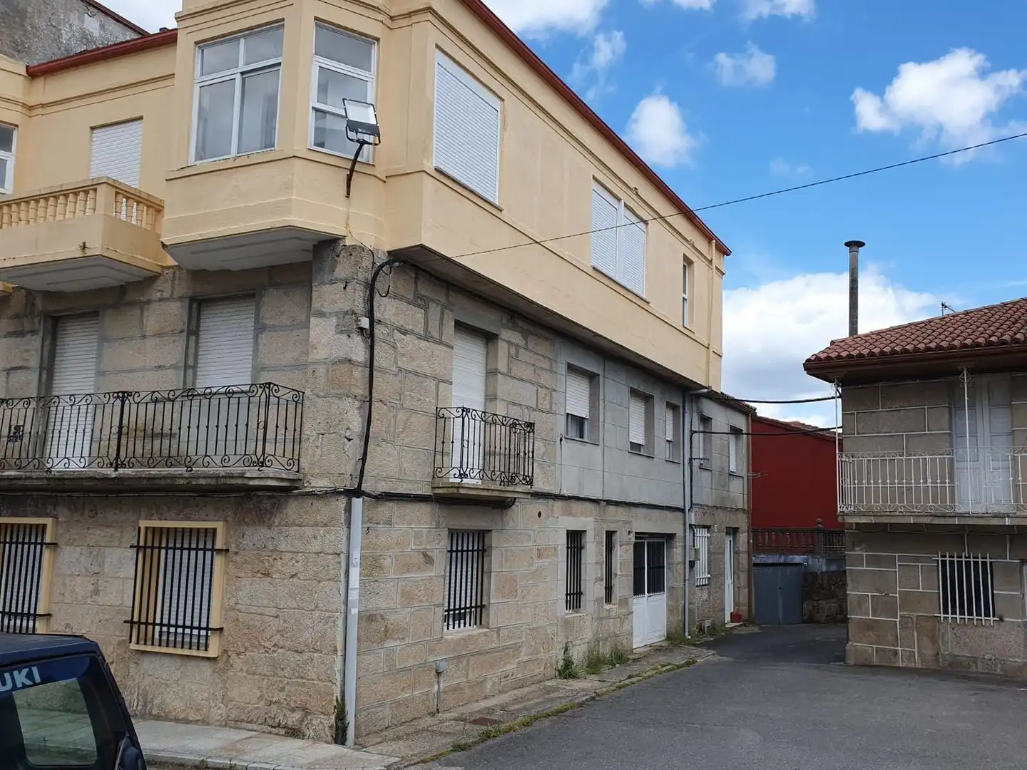 Vista exterior de Edificio en venta en Maside, Ourense