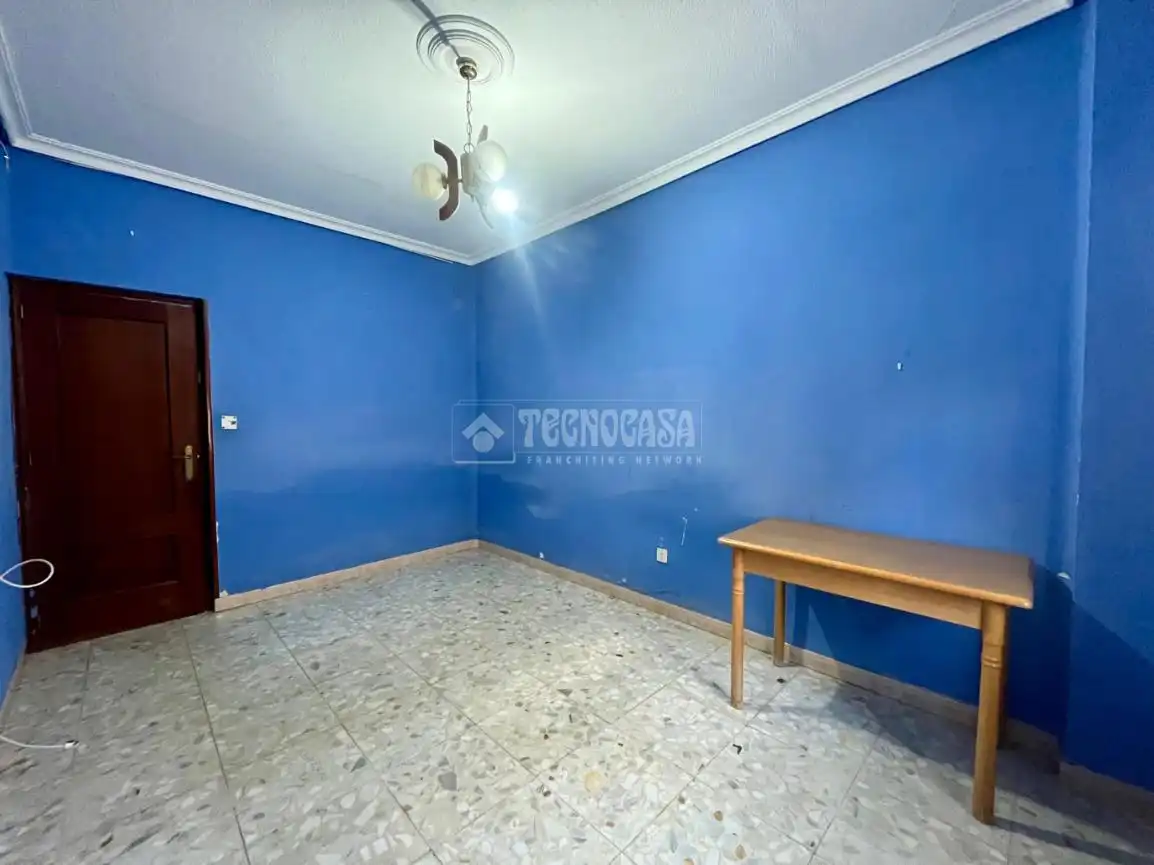 Detached homes for sale in Valdepeñas  with Air Conditioner, Heating and Terrace
