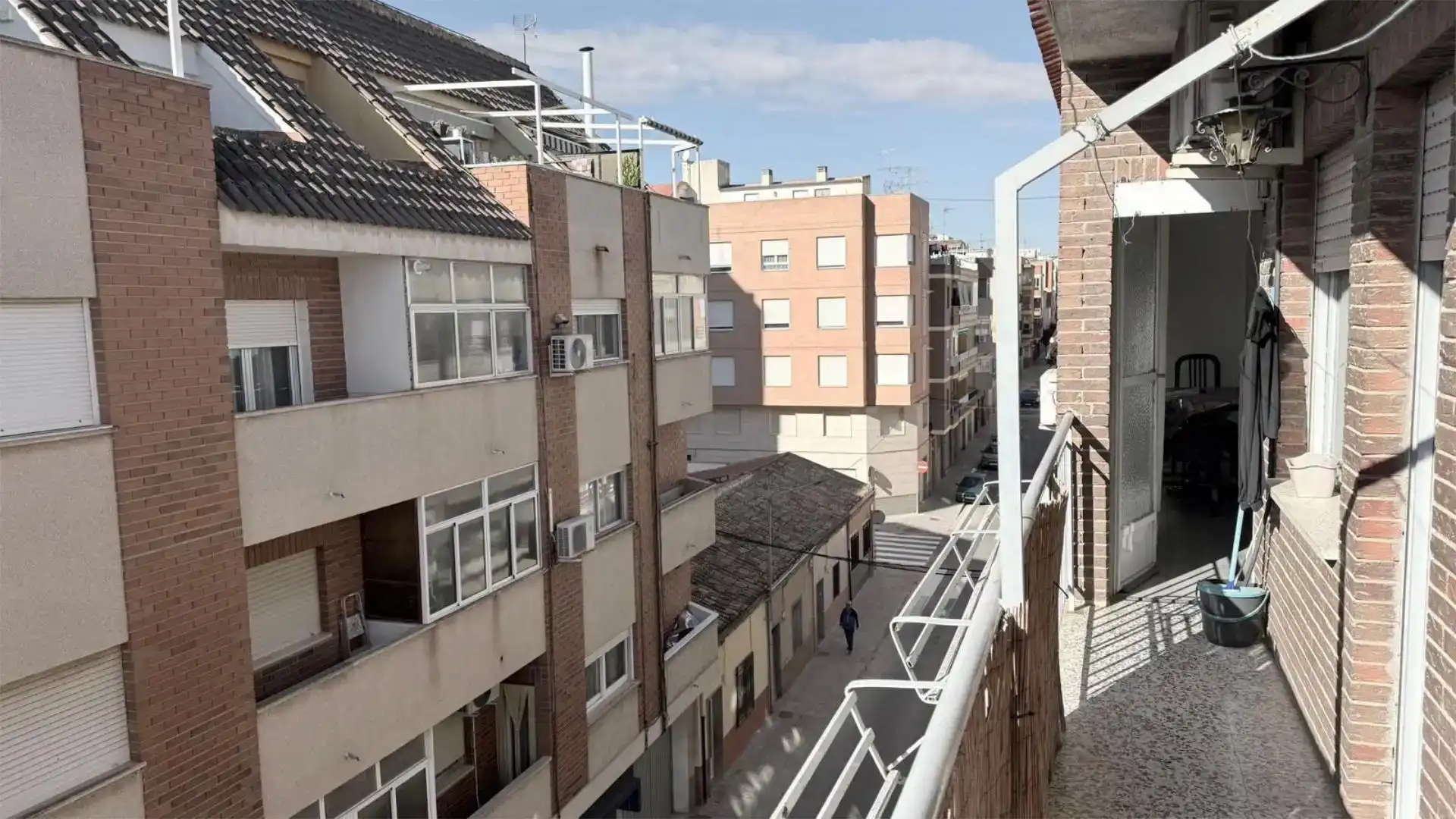 Vista exterior de Pis en venda en Yecla amb Aire condicionat i Balcó