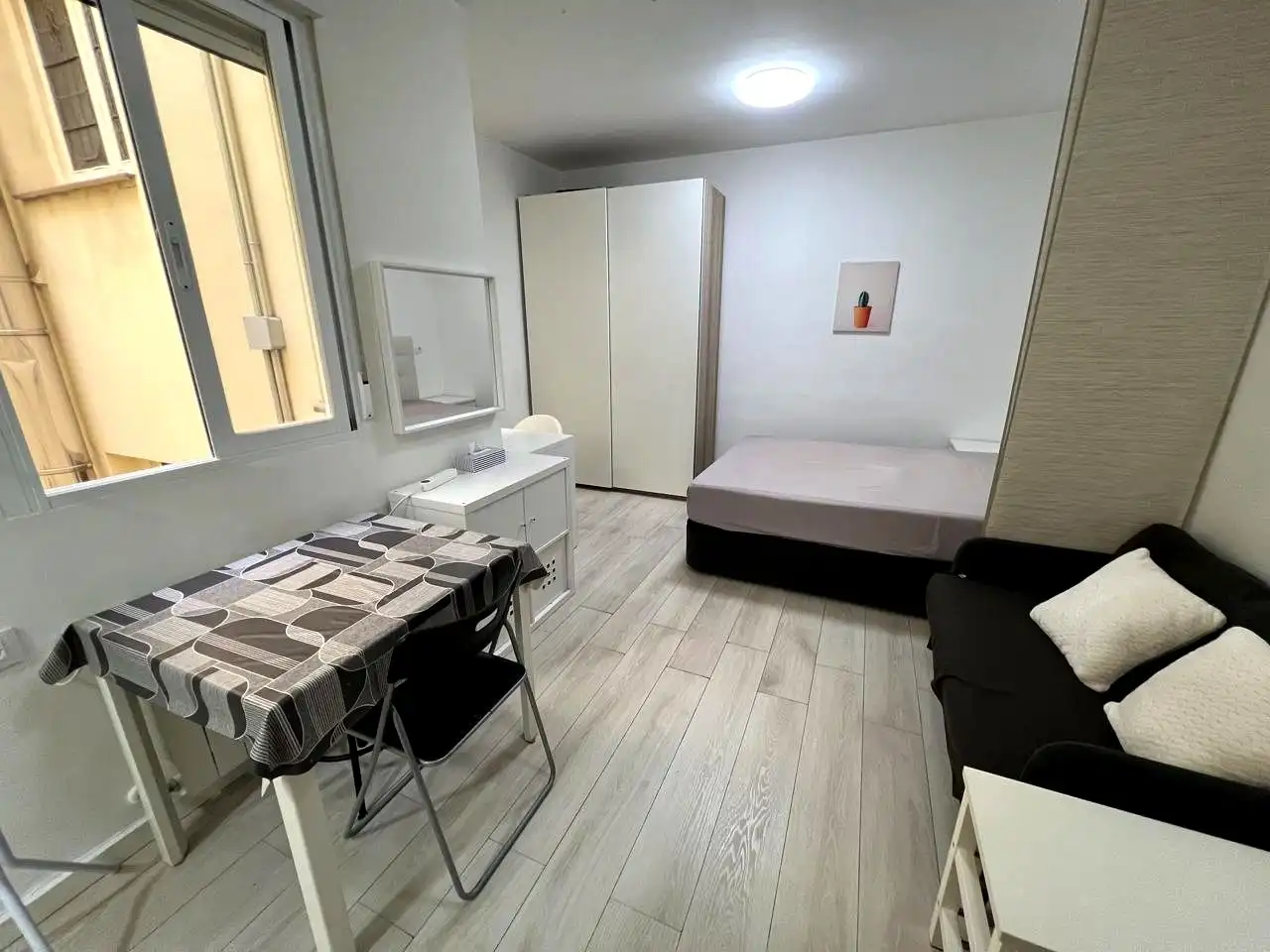 Dormitori de Estudi de lloguer en Madrid amb Aire condicionat, Calefacció i Parquet