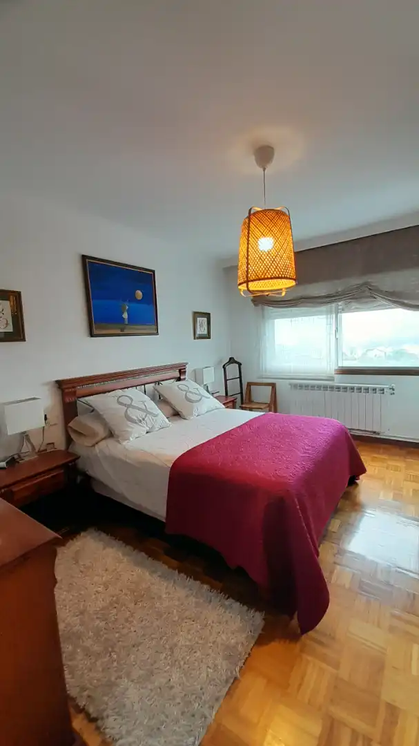 Habitación de Piso en venta en Pontevedra Capital  con Calefacción, Parquet y Trastero