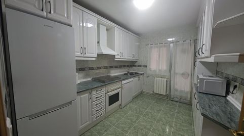 Foto 4 de Piso de alquiler en Miralvalle - Av. Virgen del Puerto - La Data, Plasencia