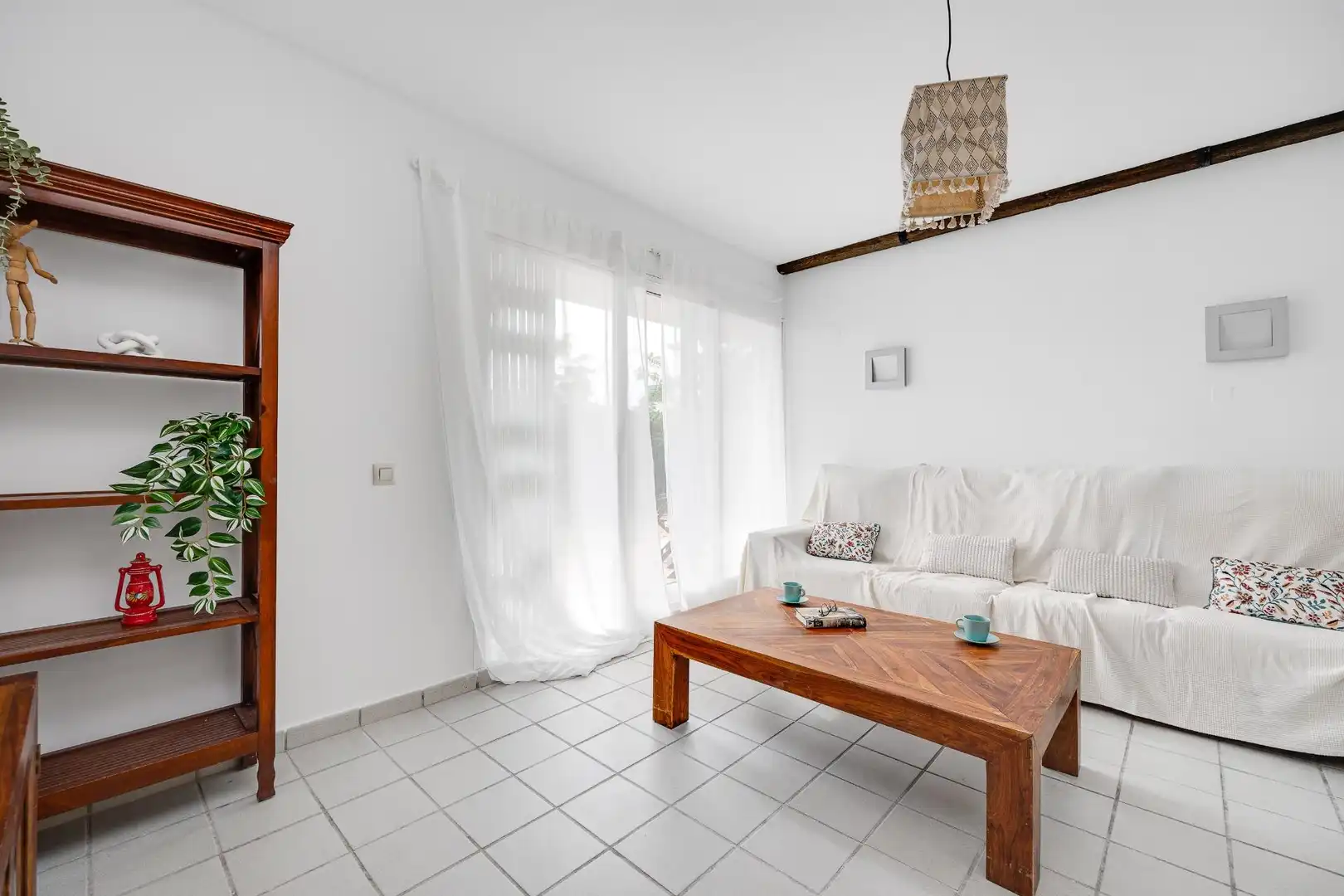 Sala d'estar de Planta baixa en venda en Orihuela amb Jardí privat, Terrassa i Piscina comunitària