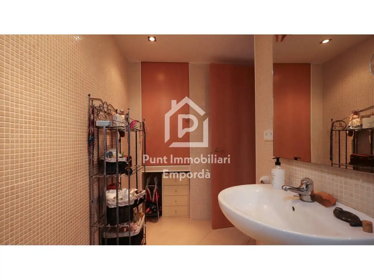 Flat for sale in Llançà  with Air Conditioner, Heating and Terrace