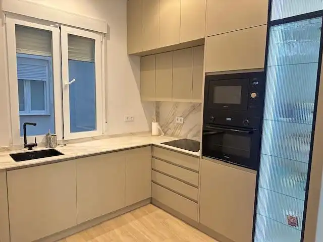 Cocina de Piso de alquiler en Madrid con Aire acondicionado, Amueblado y Balcón